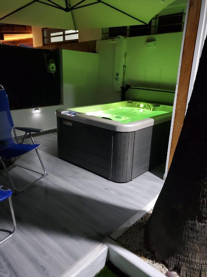 Chalet Luxury With Privacy And Jacuzzi มาสปาโลมาส ภายนอก รูปภาพ